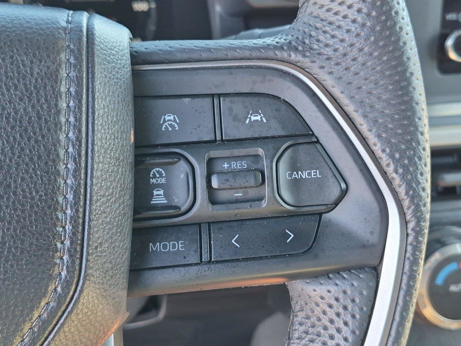 Used 2025 Toyota Tacoma TRD Sport AWD/4WD image 27