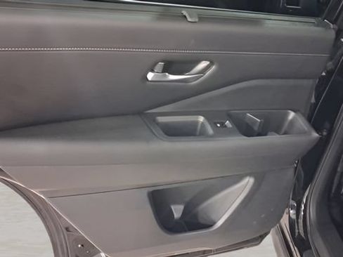Used 2025 Nissan Pathfinder SL w/ Cargo Package FWD image 24