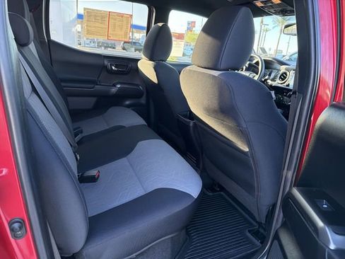 Certified 2022 Toyota Tacoma TRD Off-Road w/ Technology Package image 29