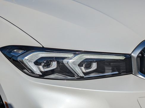 Used 2023 BMW 330i 330i w/ Driving Assistance Package image 10