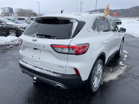 Certified 2022 Ford Escape Titanium w/ Titanium Elite Package image 8