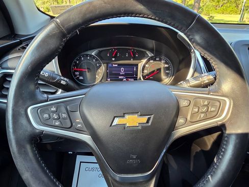 Used 2022 Chevrolet Equinox LT AWD/4WD image 35