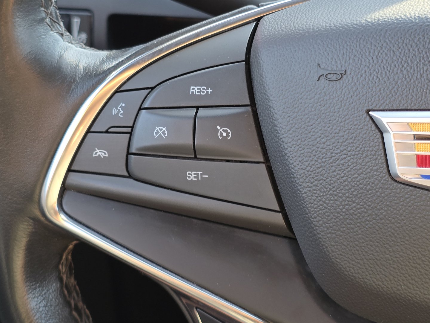 Used 2022 Cadillac XT5 Luxury FWD image 14