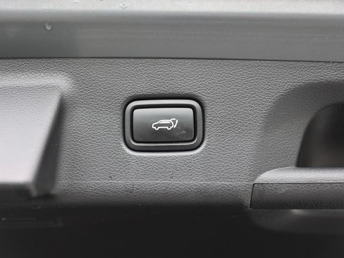 Certified 2024 Hyundai Palisade Limited AWD/4WD image 16