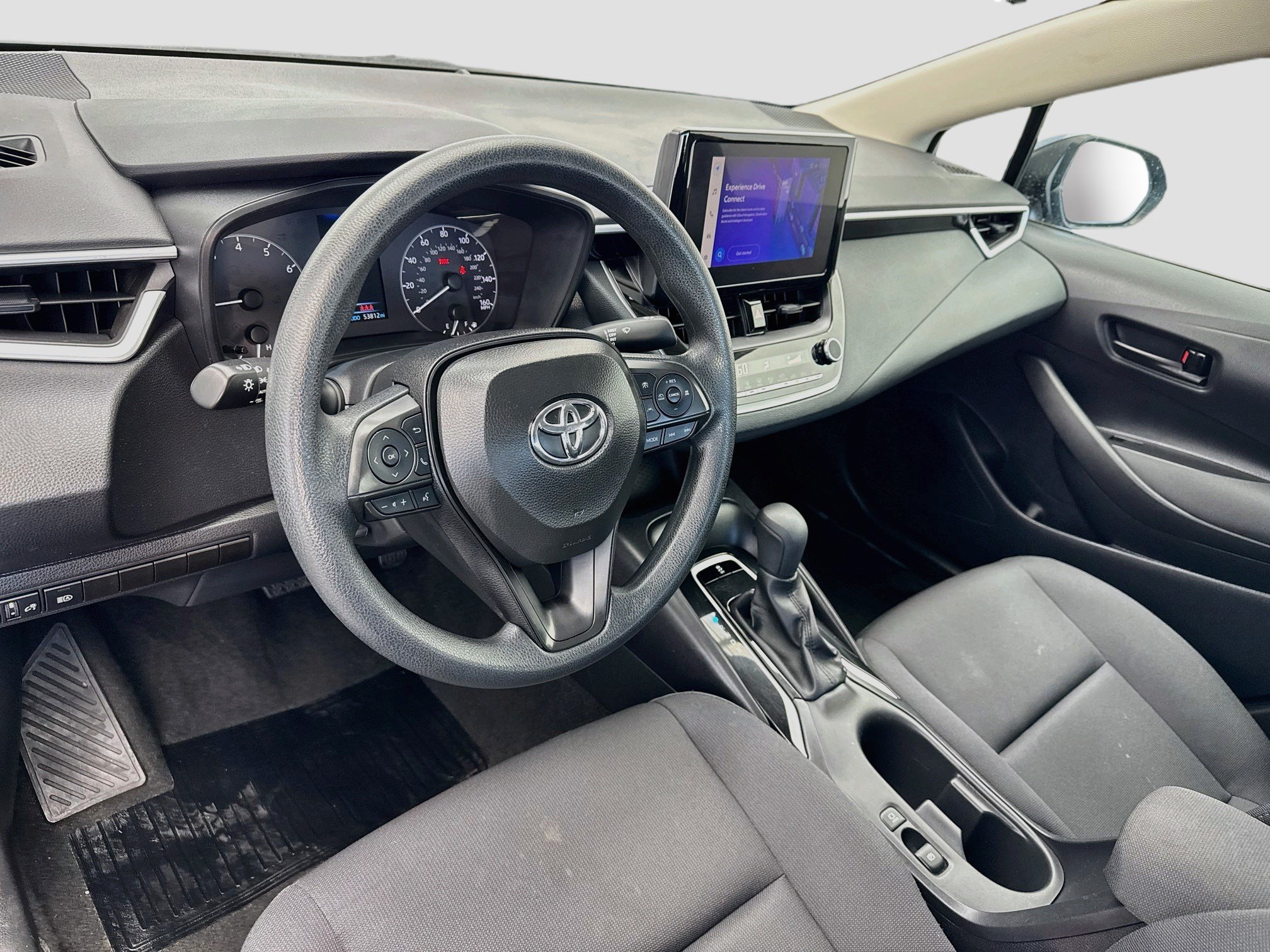 Used 2025 Toyota Corolla LE FWD image 7