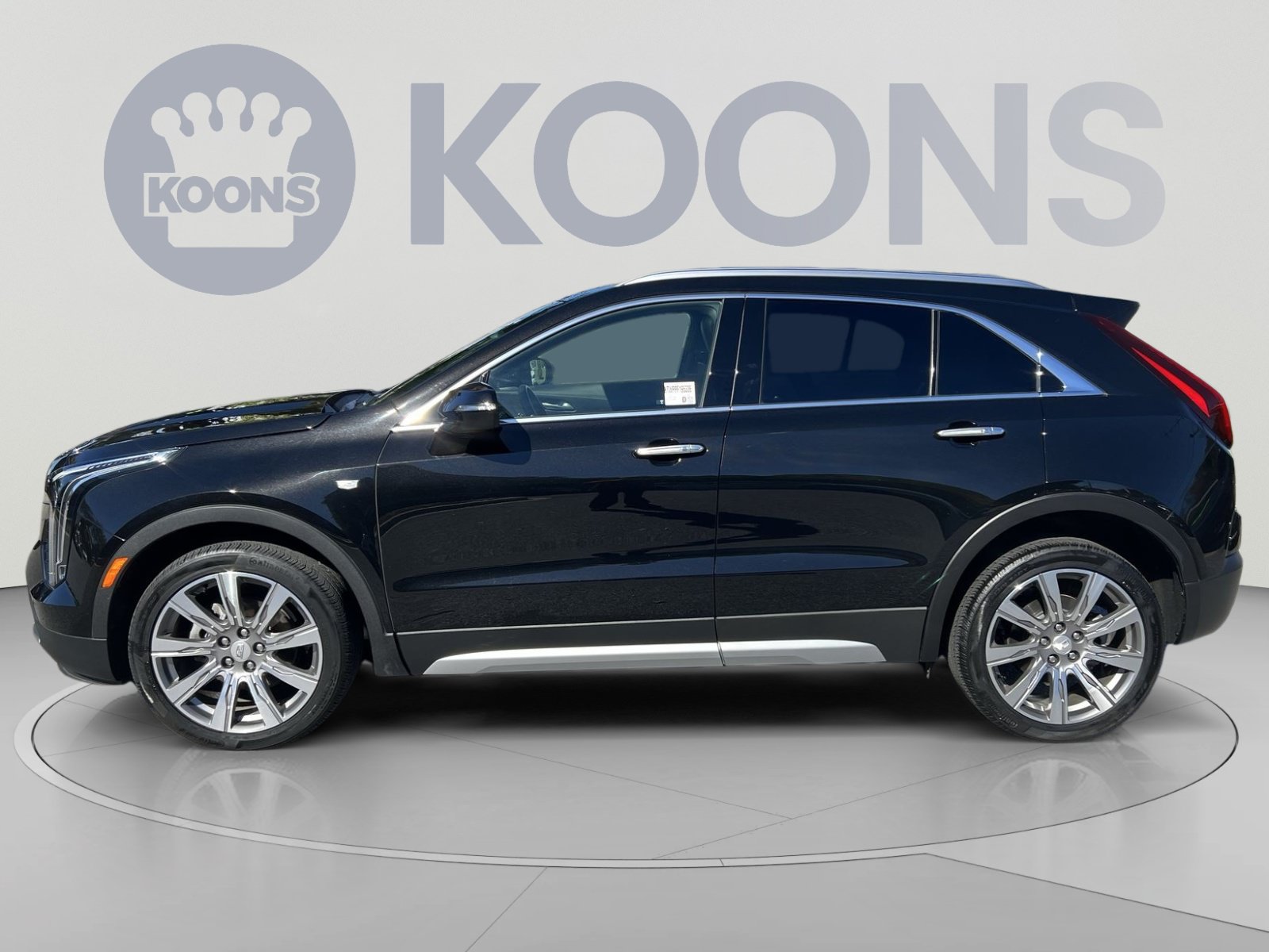 Used 2023 Cadillac XT4 Premium Luxury w/ Technology Package AWD/4WD image 2