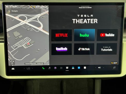 Used 2022 Tesla Model X Plaid image 24