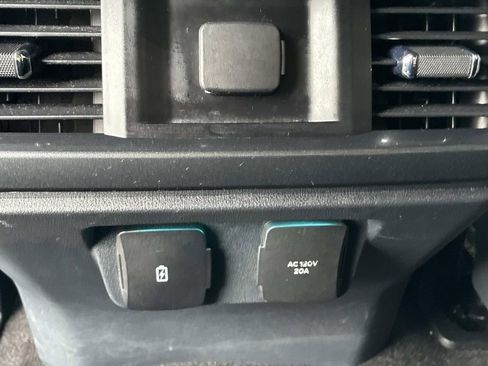 Certified 2022 Ford F150 XLT w/ Equipment Group 302A High image 14