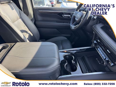 Used 2025 Chevrolet Tahoe Z71 AWD/4WD image 8