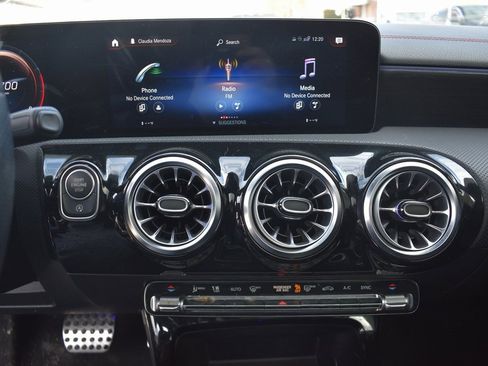 Used 2022 Mercedes-Benz CLA 250 image 19