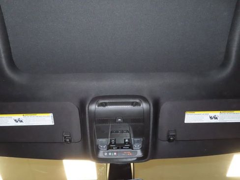 Used 2025 Cadillac XT5 Premium Luxury image 30