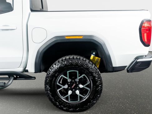 Used 2025 GMC Canyon AT4 w/ AT4X Package image 15