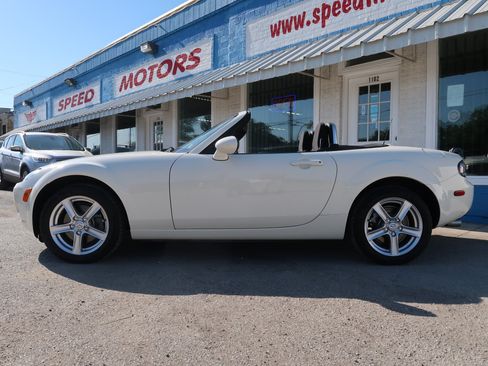 Used 2007 MAZDA MX-5 Miata Sport RWD image 3