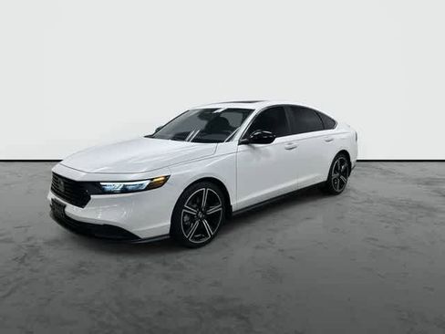 Used 2025 Honda Accord Sport image 8
