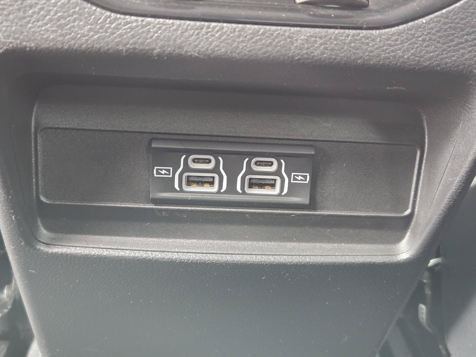 Used 2023 Jeep Grand Cherokee Laredo RWD image 26