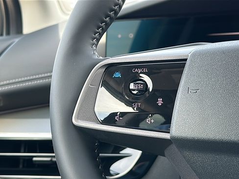 New 2025 Nissan Murano SL image 19