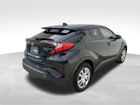 Used 2019 Toyota C-HR LE FWD image 6