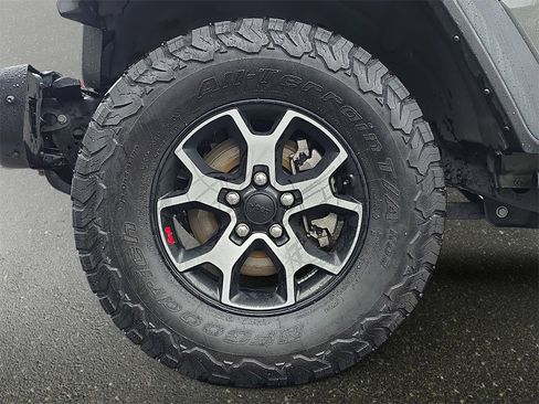 Used 2021 Jeep Wrangler Unlimited Rubicon w/ Uconnect 4C Nav & Sound Group image 37