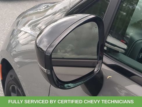Used 2025 Chrysler Pacifica Limited FWD image 21
