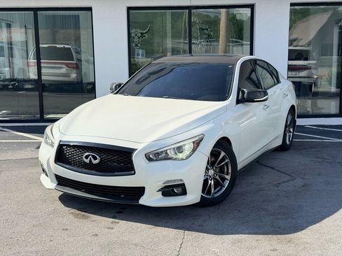 Used 2017 INFINITI Q50 Signature Edition w/ All Weather Package (L93) AWD/4WD image 1