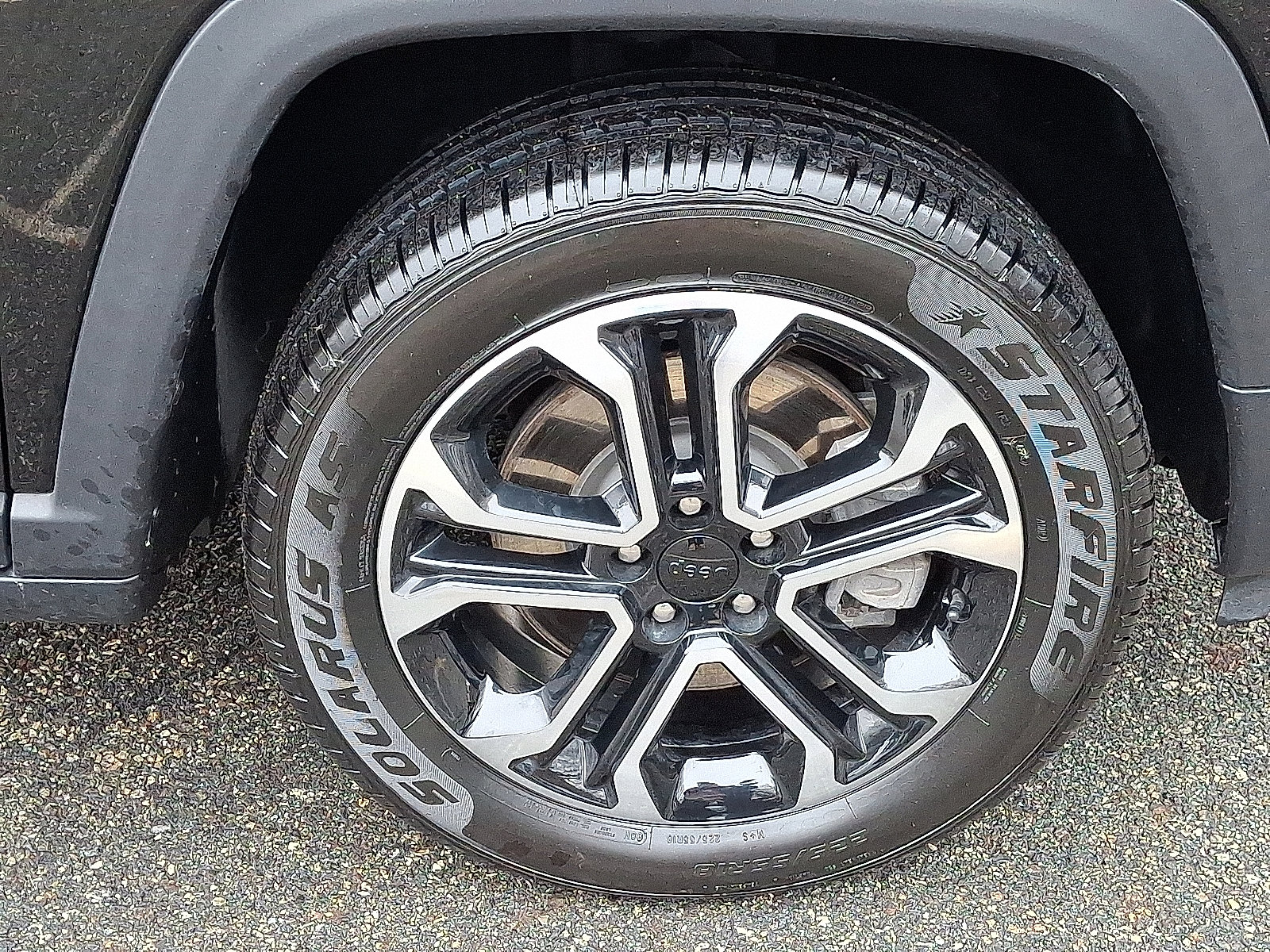 Certified 2023 Jeep Compass Limited AWD/4WD image 9