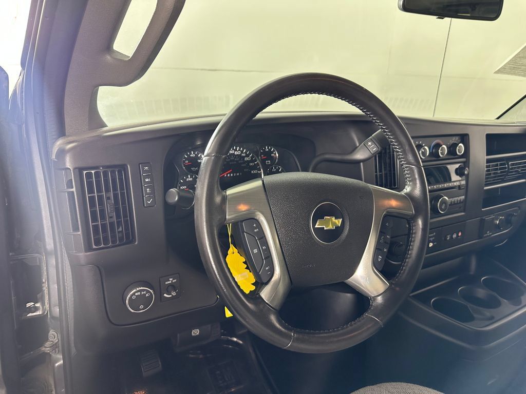 Used 2016 Chevrolet Express 2500 LS RWD image 17