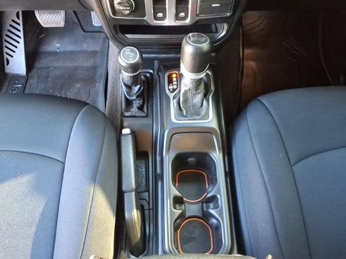 Used 2021 Jeep Wrangler Sport AWD/4WD image 26