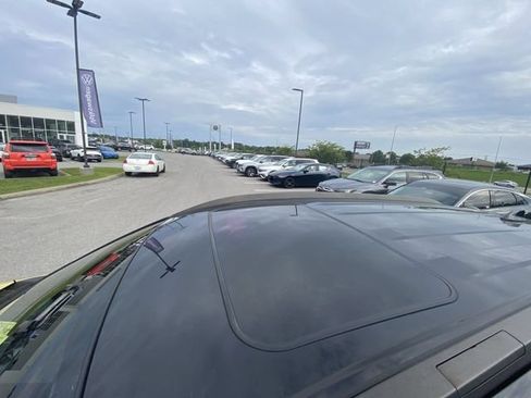 Used 2023 Toyota Corolla Cross AWD Hybrid w/ Convenience Package image 3