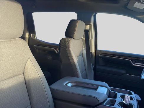 New 2026 GMC Sierra 1500 SLE image 22