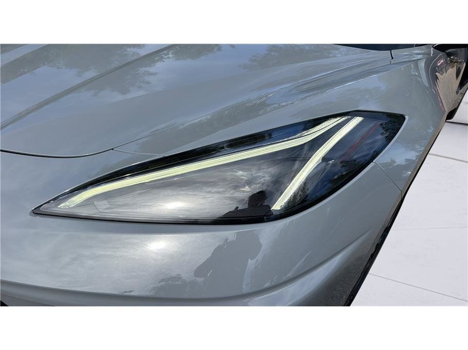 Used 2024 Chevrolet Corvette Stingray Preferred Conv RWD image 11