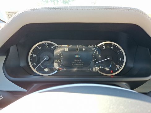 Used 2022 Land Rover Defender 110 SE image 23