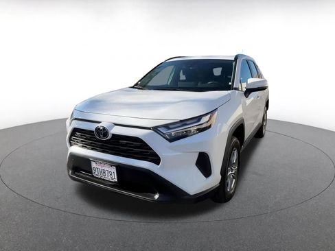 Used 2025 Toyota RAV4 XLE image 11