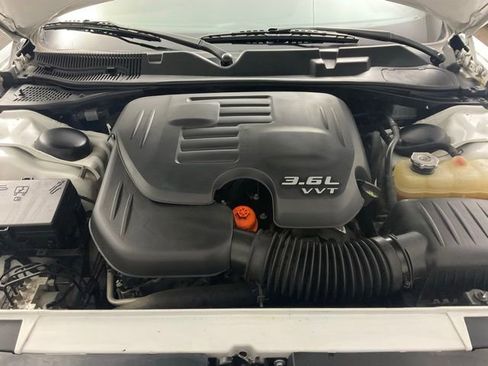 Used 2018 Dodge Challenger SXT w/ Driver Convenience Group image 22