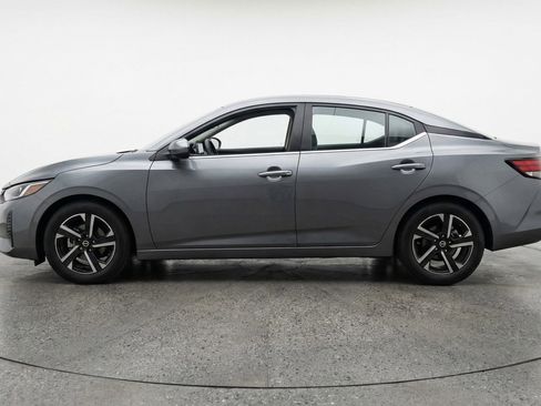 Used 2025 Nissan Sentra SV image 5