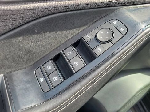 Used 2023 Nissan Rogue SV FWD image 19