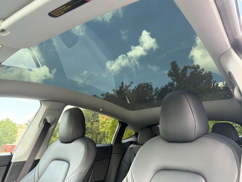 Used 2021 Tesla Model Y 2WD image 8
