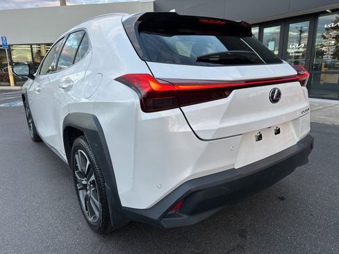 Used 2020 Lexus UX 250h w/ Premium Package image 9