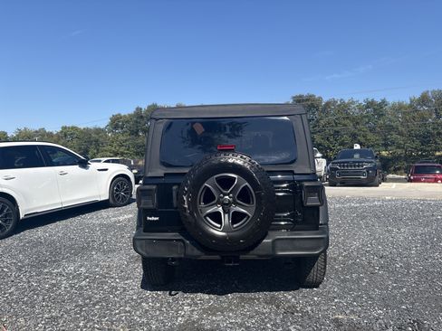 Used 2021 Jeep Wrangler Unlimited Sport image 5