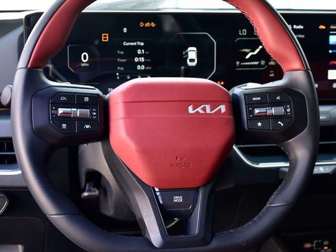 Certified 2020 Kia Forte LXS image 18