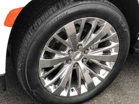 Used 2021 Chevrolet Tahoe Premier w/ Premium Package image 2