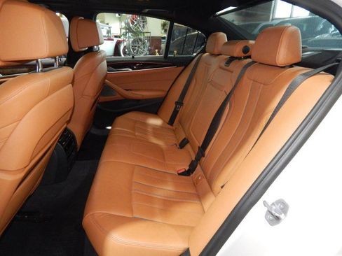 Used 2018 BMW 540i xDrive image 19