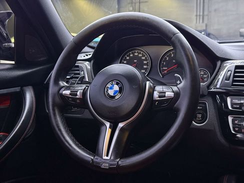 Used 2018 BMW M3 RWD image 21