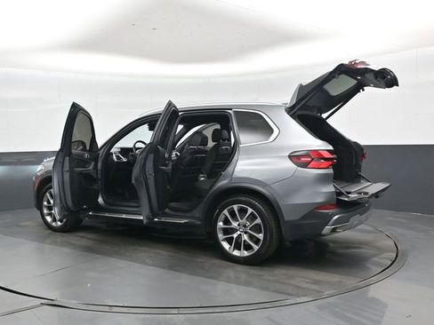 Used 2025 BMW X5 xDrive40i AWD/4WD image 47