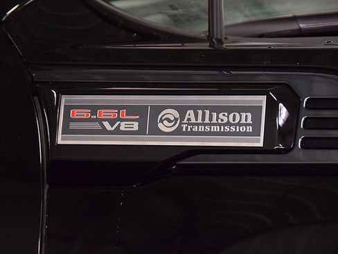 Used 2024 GMC Sierra 2500 AT4 w/ AT4 Preferred Package image 13