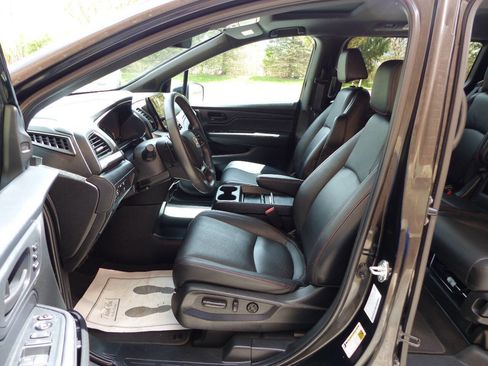 Used 2024 Honda Odyssey Sport image 25