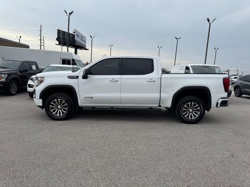 Used 2020 GMC Sierra 1500 AT4 w/ Off-Road Performance Package image 5