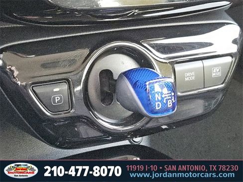 Used 2018 Toyota Prius Three image 25