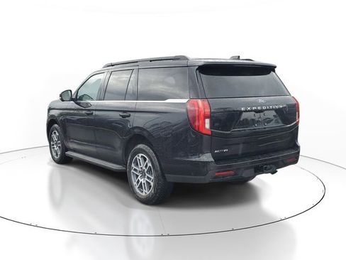 Certified 2025 Ford Expedition Active AWD/4WD image 4