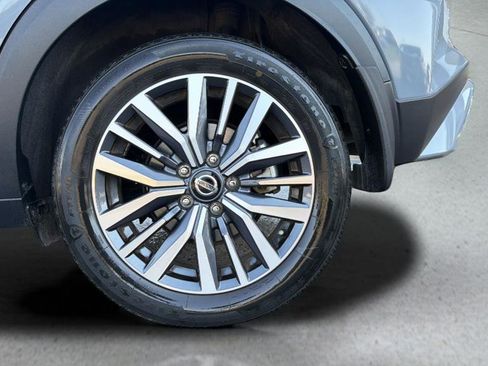 Certified 2021 Nissan Kicks SV image 15