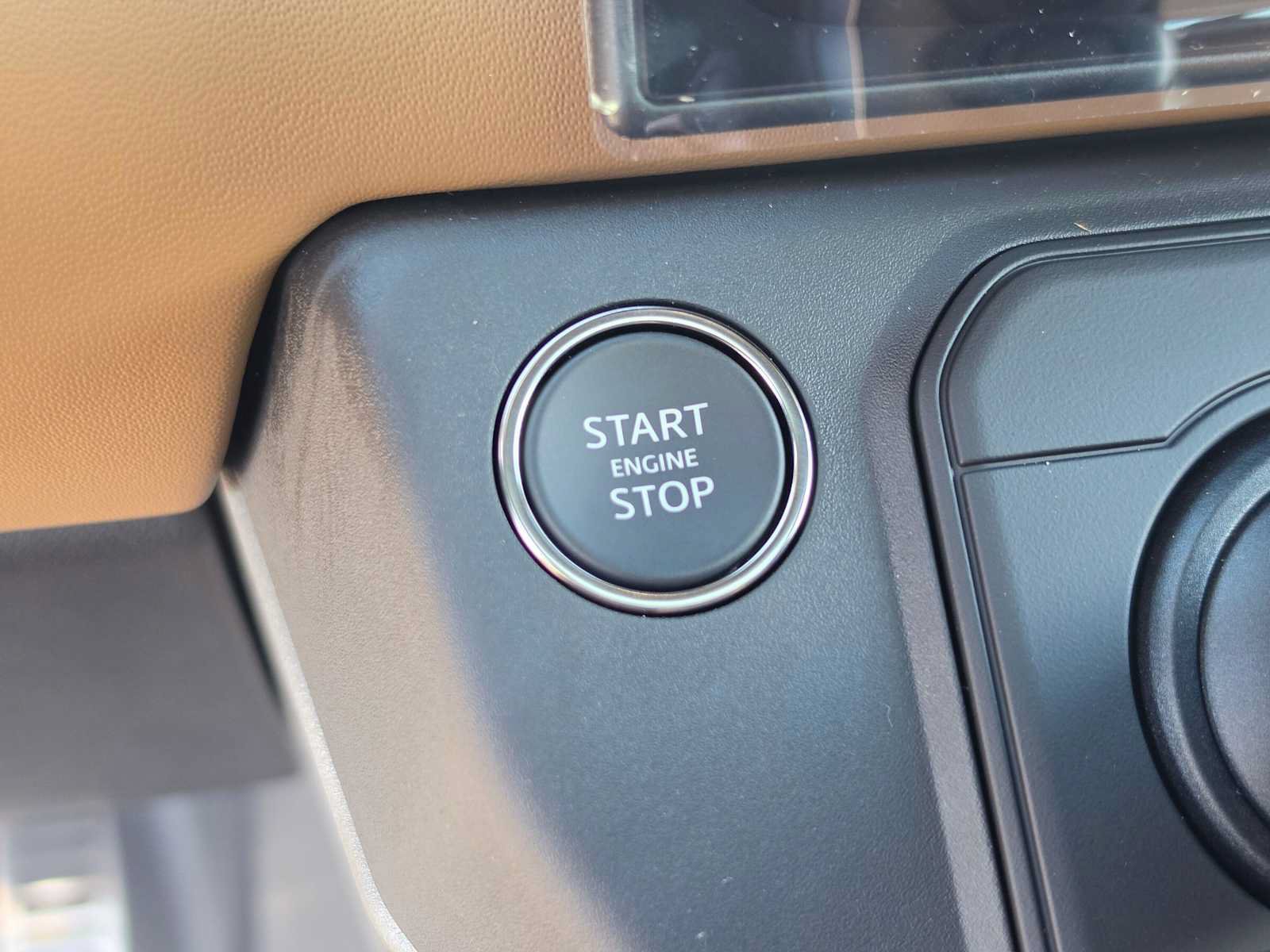 New 2026 Land Rover Defender 130 V8 AWD/4WD image 34